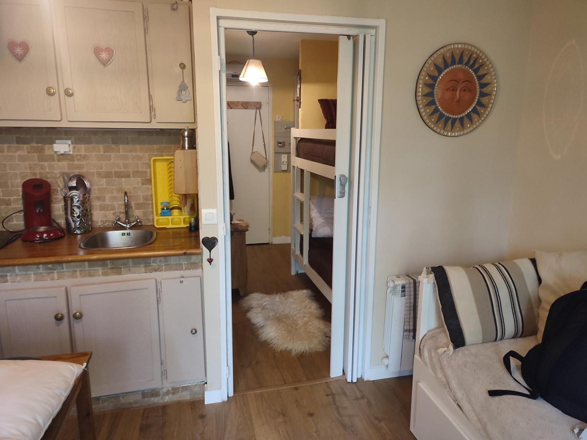 Apartment 24m, Cool 1650 *